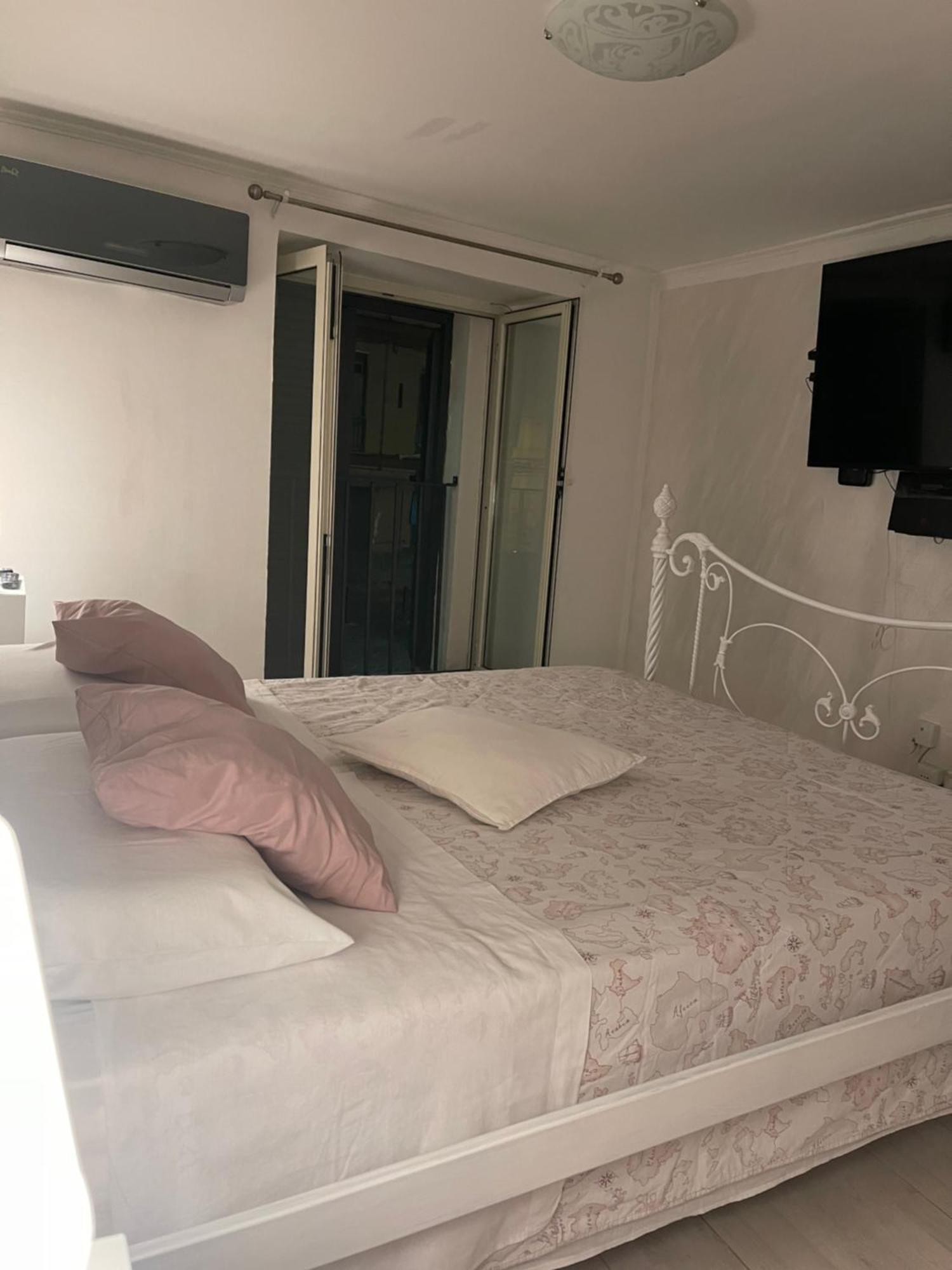 Scugnizzi Couette-café